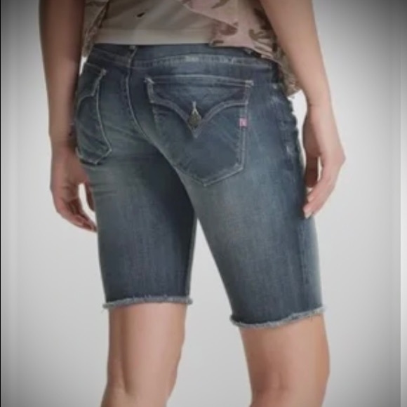 Vigoss The New York Bermuda Jean shorts💕 - Picture 2 of 12